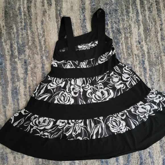 Elle Women's Small Casual Sun Dress - Picture 2 of 5